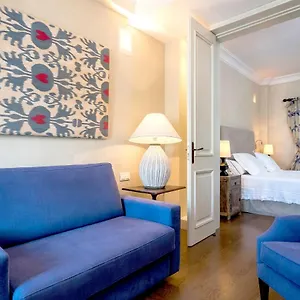 Genteel Alcazar Appartement